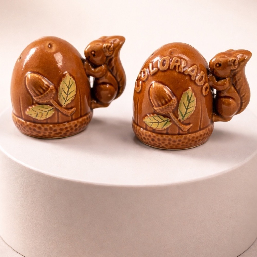Vintage Colorado Squirrel Acorn Salt and Pepper‎ Shakers Ceramic Japan Brown Set